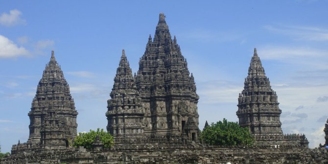 5 Batu terkenal ini konon adalah manusia yang dikutuk 