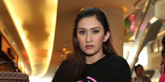 Wow, Nafa Urbach taklukkan genderuwo penghuni rumahnya