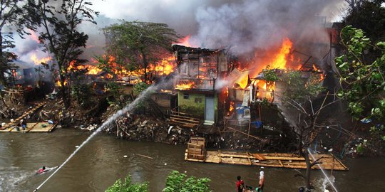 25 Rumah di Sadakeling Bandung ludes terbakar