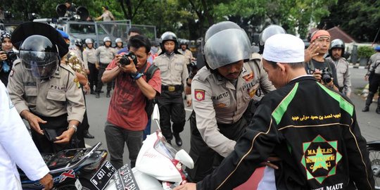 ahok dimakzulkan seperti aceng fikri rev1