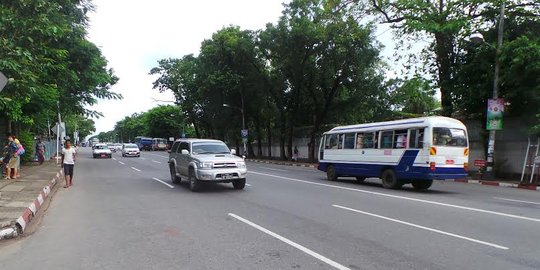 motor di ruas jalan yangon rev4