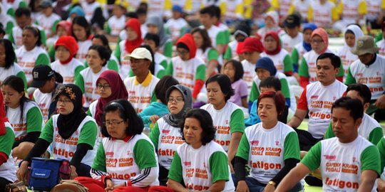 Meditasi bareng dalam 'Aksi Hening Sejenak' di Kemenpora