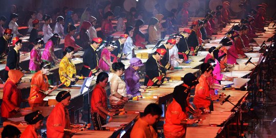 Alunan musik tradisional ramaikan festival kebudayaan di Senayan