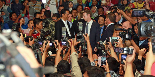 2 Postingan CEO Facebook saat di Indonesia tembus 190 ribu Like