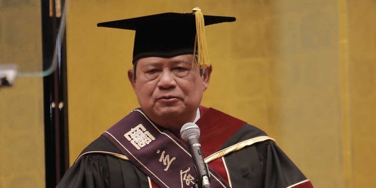 Deretan gelar doktor kehormatan SBY dari hukum sampai perdamaian