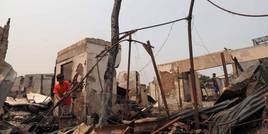 Kondisi ratusan rumah di Kompleks TNI Berlan pasca-kebakaran