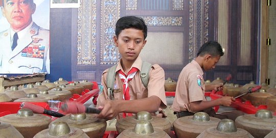 Bila ratusan siswa SMP Surabaya antusias belajar jadi Soekarno