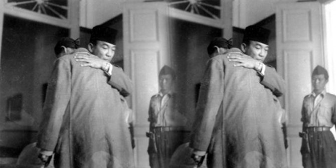 Prabowo-Jokowi & kisah pelukan Soekarno pada Jenderal 