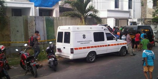 Mayat di bawah paving rumah elite Surabaya diduga dibunuh rekan