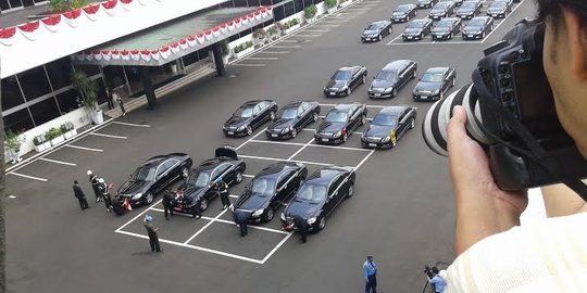 Jokowi ucap sumpah presiden, pelat mobil SBY dicopot