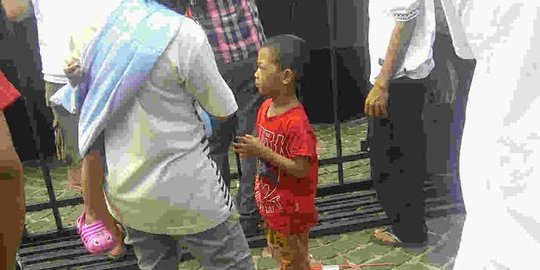 Ayah asyik joget di pesta syukuran Jokowi, anak hilang di Monas