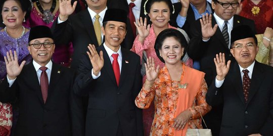 Tiba di Istana, Jokowi-JK jalan kaki temui SBY