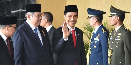 Warga tonton Jokowi-JK diarak, pusat perbelanjaan tidak merugi