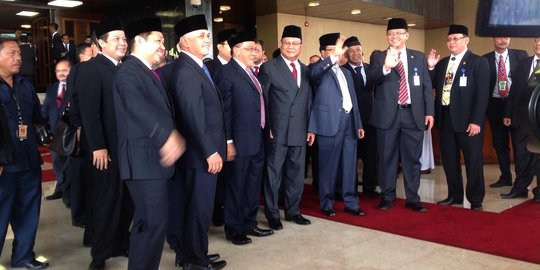 Akbar Tandjung jamin KMP tak akan jegal Presiden Jokowi