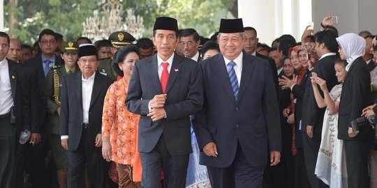 Keakraban SBY sambut Jokowi di Istana Merdeka