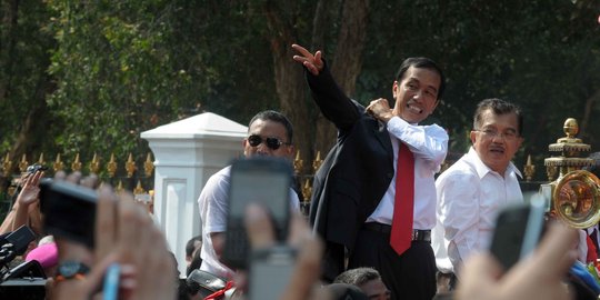 5 Kritik soal pesta dan pidato Jokowi sebagai presiden