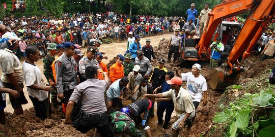 BPBD Semarang kerahkan ribuan personel hadapi longsor & banjir