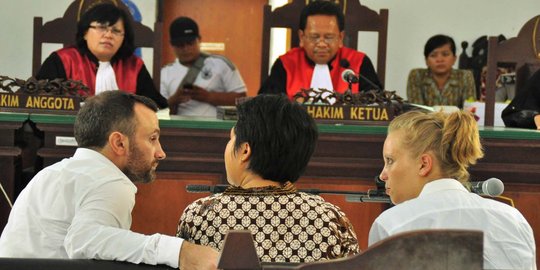 Langgar hukum imigrasi, 2 wartawan Prancis dituntut 4 bulan bui