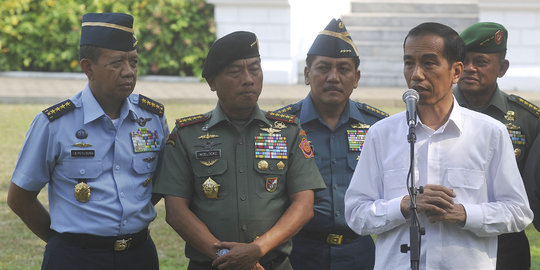 Ini politikus & mantan jenderal yang dipanggil Jokowi ke istana