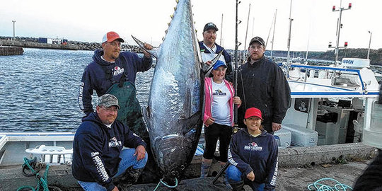 Ikan tuna segede Harley ditangkap anak SD di Kanada