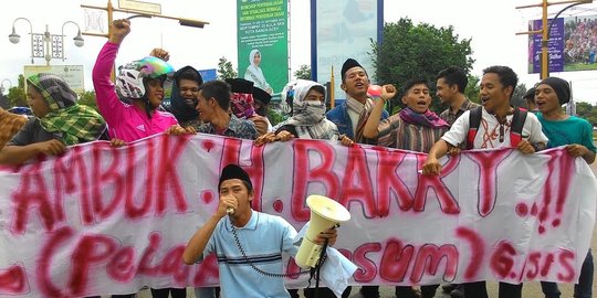 'Gerakan ISIS' Aceh minta wali kota cambuk Bakri