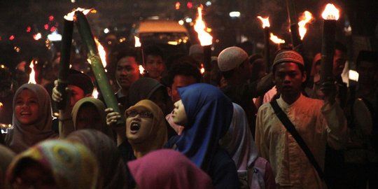 Macam-macam ritual yang digelar memperingati malam satu 