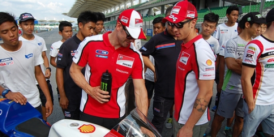 Andrea Dovizioso \'terancam\' Cal Crutchlow sebagai rekan setim