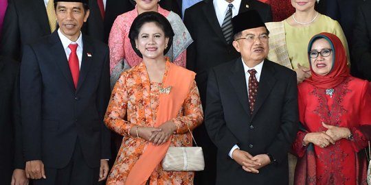 Jelang pengumuman kabinet, Ibu negara & Mufida nongol di Istana