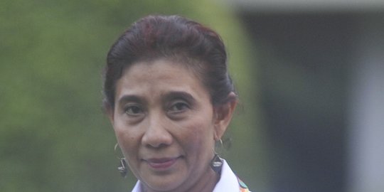 Susi Pudjiastuti sosok nyentrik dalam kabinet kerja Jokowi-JK