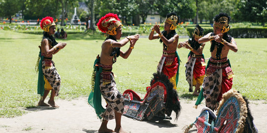 Rayakan Hari Sumpah Pemuda, Pemkab Biak gelar aksi kuda lumping