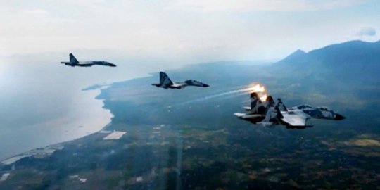 Sedang latihan terbang, pesawat Singapura disergap Sukhoi TNI AU