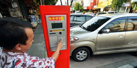 Perkuat parkir meter, juru parkir dibekali GPS & metal detector