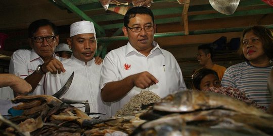 Fadli Zon: Polri jangan cari muka tahan tukang sate hina Jokowi