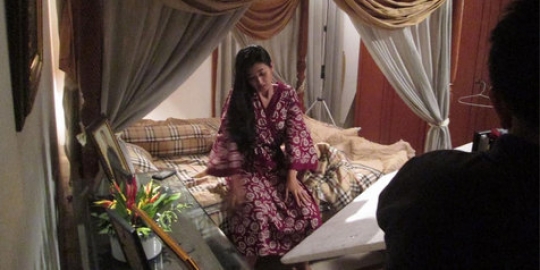 Bakal ada adegan ranjang Jokowi - Iriana dalam film 