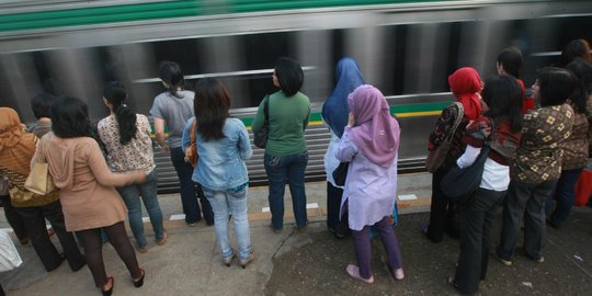 Awas, kendaraan umum Jakarta terburuk ke-5 dunia bagi perempuan