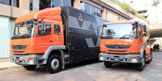 Mitsubishi yakin 2 truk barunya jadi incaran pengusaha Jatim