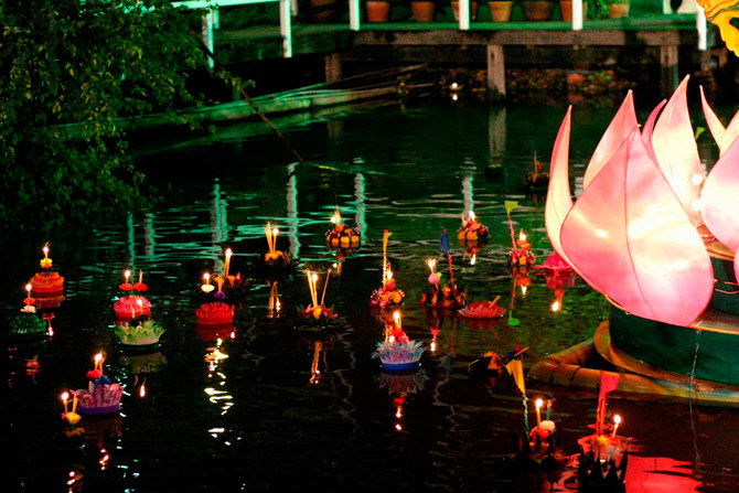 festival loy krathong thailand