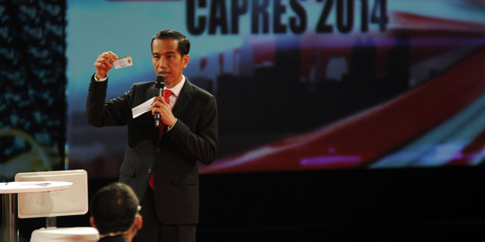 Kartu andalan Jokowi diluncurkan jelang harga BBM naik
