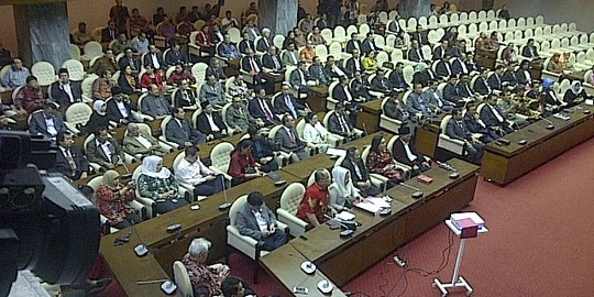 Paripurna tandingan kubu Jokowi penuh canda dan sindiran ke KMP