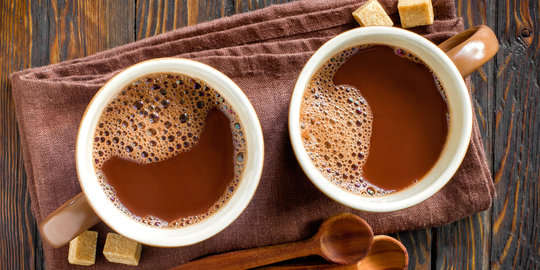 Minum cokelat panas sebelum tidur ampuh cegah pikun