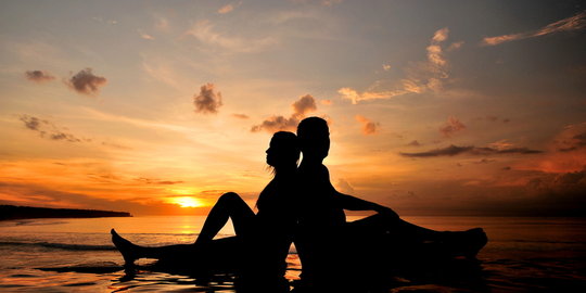 5 tahap jatuh cinta yang bikin berat badan turun