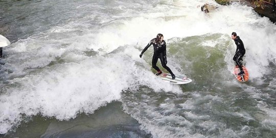 Serunya memacu adrenalin di Sungai Eisbach