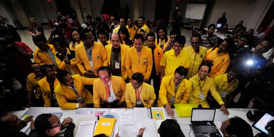 bisa terjun bebas jika kembali dipimpin ical rev1