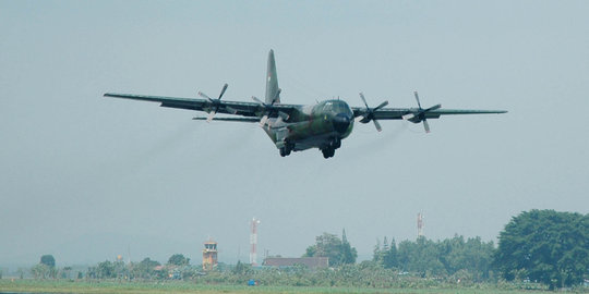 Hendak ke Jakarta, Hercules TNI AU pecah ban di Manado