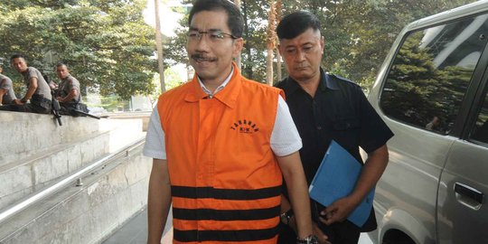 Teken P21, Wali Kota Palembang sumringah semobil dengan istri