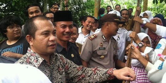 Blusukan ke Banten, Menteri Marwan janji benahi jembatan Ciujung