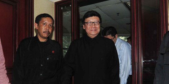 Mendagri dorong pemda permudah perizinan