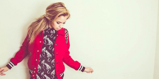 Sosok Wanita di Video \'Baby\' Justin Bieber Ini Siap Solo Karir!