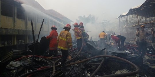 Tabung gas meledak, bedeng di Tangcity Mall ludes terbakar