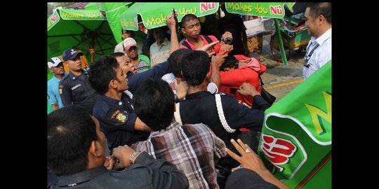 Hendak liput kebakaran, wartawan dikeroyok satpam TangCity Mall